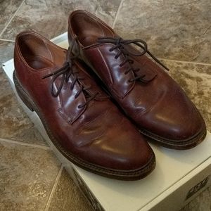 Jones Oxford Dress Shoe